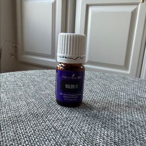 Young Living 5ml Valor II Essential Oil - Deep Purple
